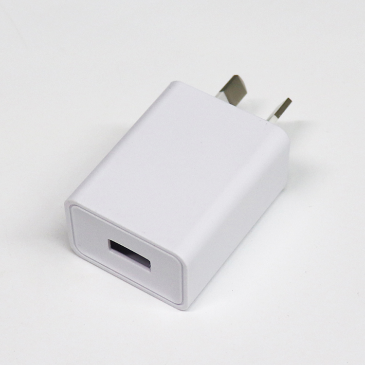 TC-M4A1--Single USB wall charger with CE(图1)